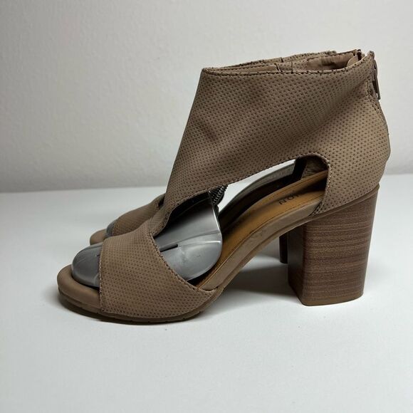 Kenneth Cole Womens Hit T-Strap Taupe T-Strap Heels Size 8,5 - Picture 2 of 16